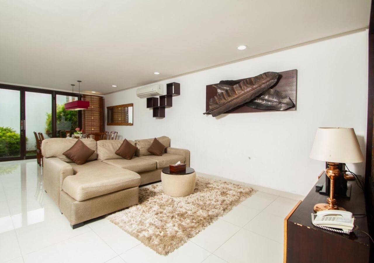 Kuta Ardenia Residence Luaran gambar